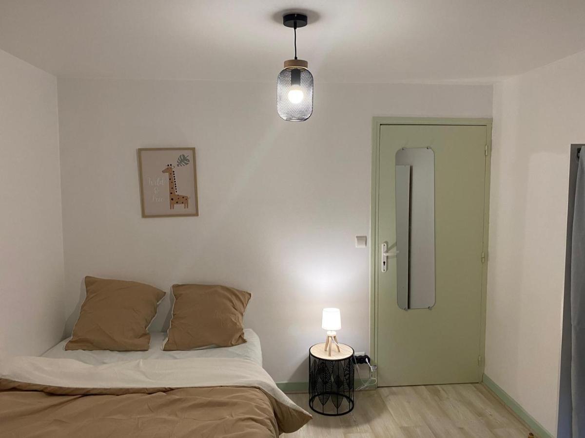 Chez Papa Hotel Tonnerre Bagian luar foto