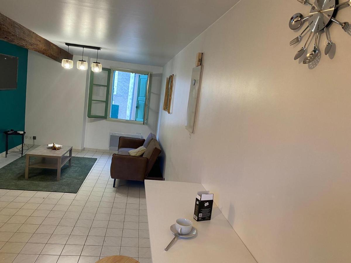 Chez Papa Hotel Tonnerre Bagian luar foto