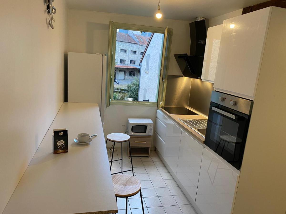 Chez Papa Hotel Tonnerre Bagian luar foto