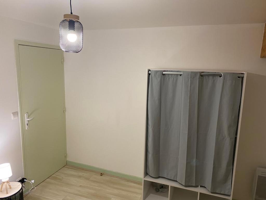 Chez Papa Hotel Tonnerre Bagian luar foto