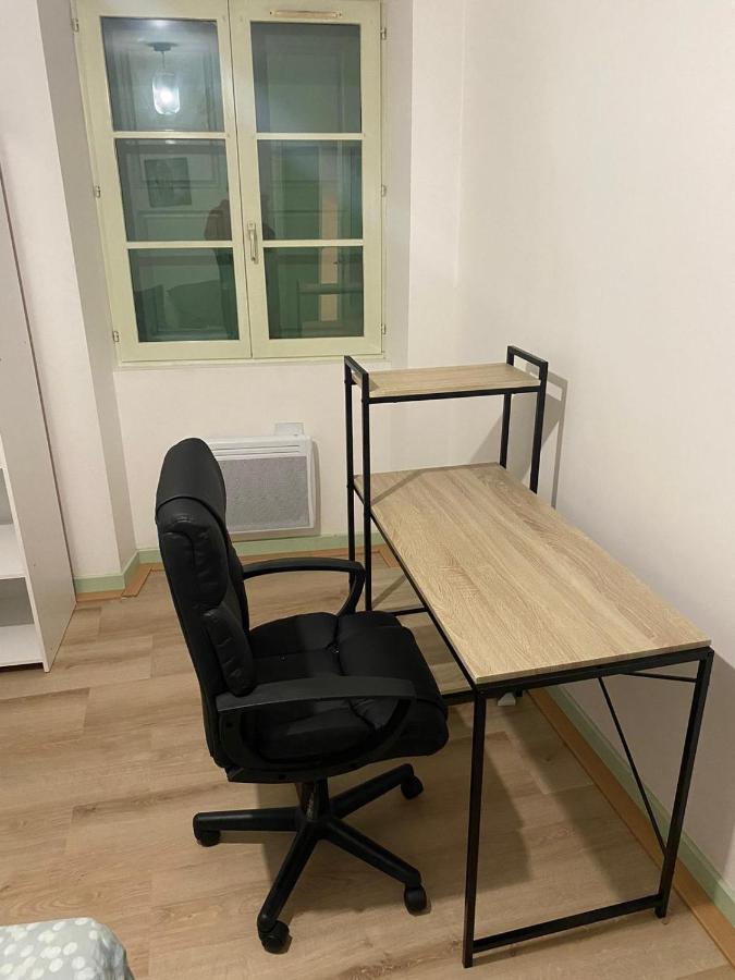 Chez Papa Hotel Tonnerre Bagian luar foto
